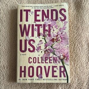'It Ends With Us' Novel - Pink softCover by Colleen Hoover